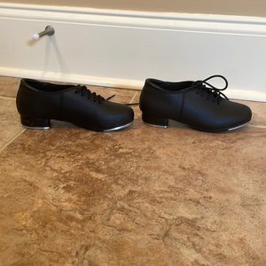 Balera Black tap shoes size 3